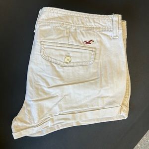 Women’s Hollister khaki shorts